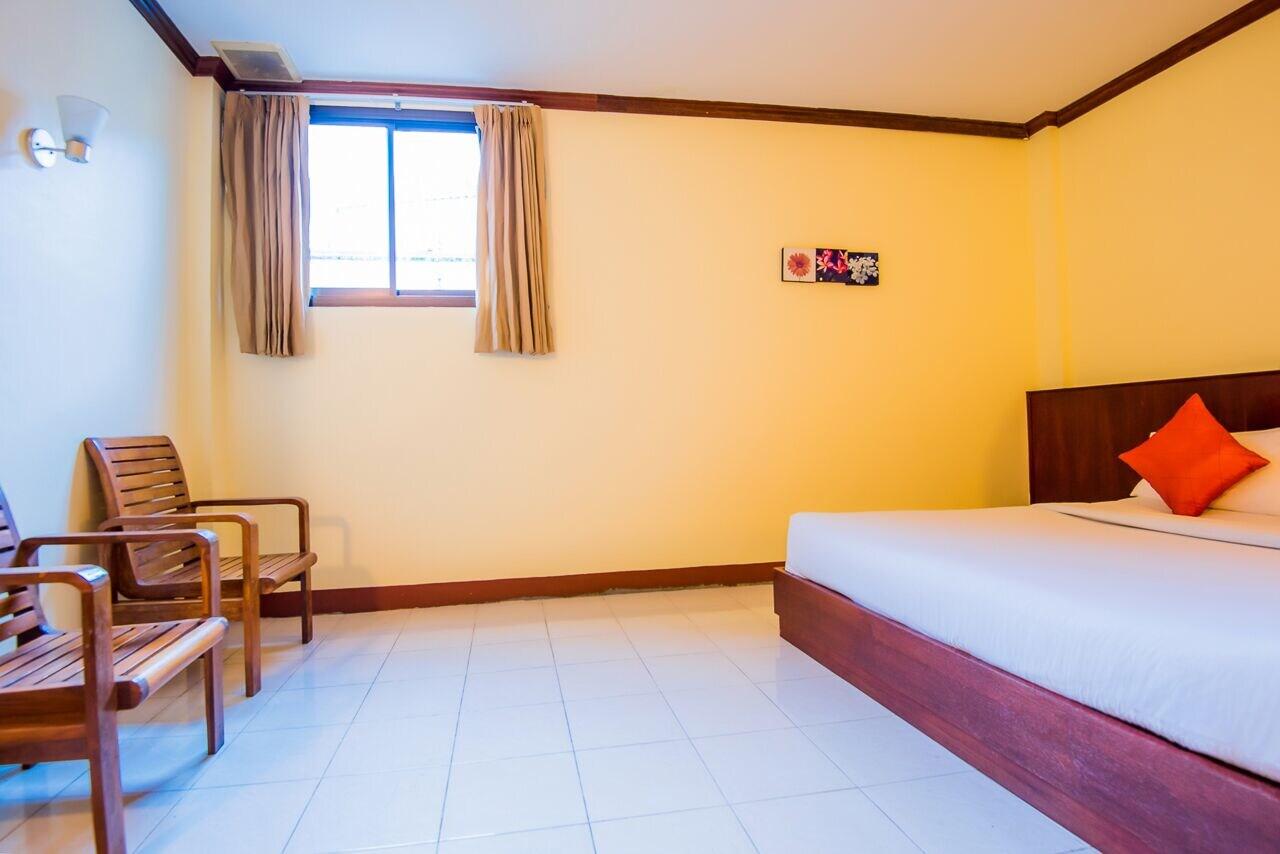 Bauman Ville Hotel Phuket Exterior photo