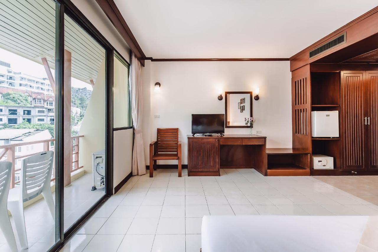 Bauman Ville Hotel Phuket Exterior photo