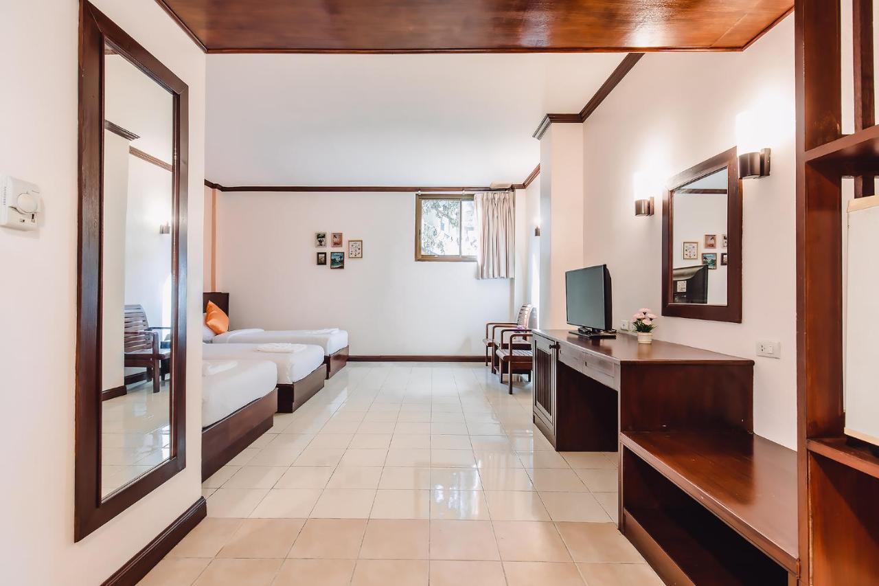 Bauman Ville Hotel Phuket Exterior photo