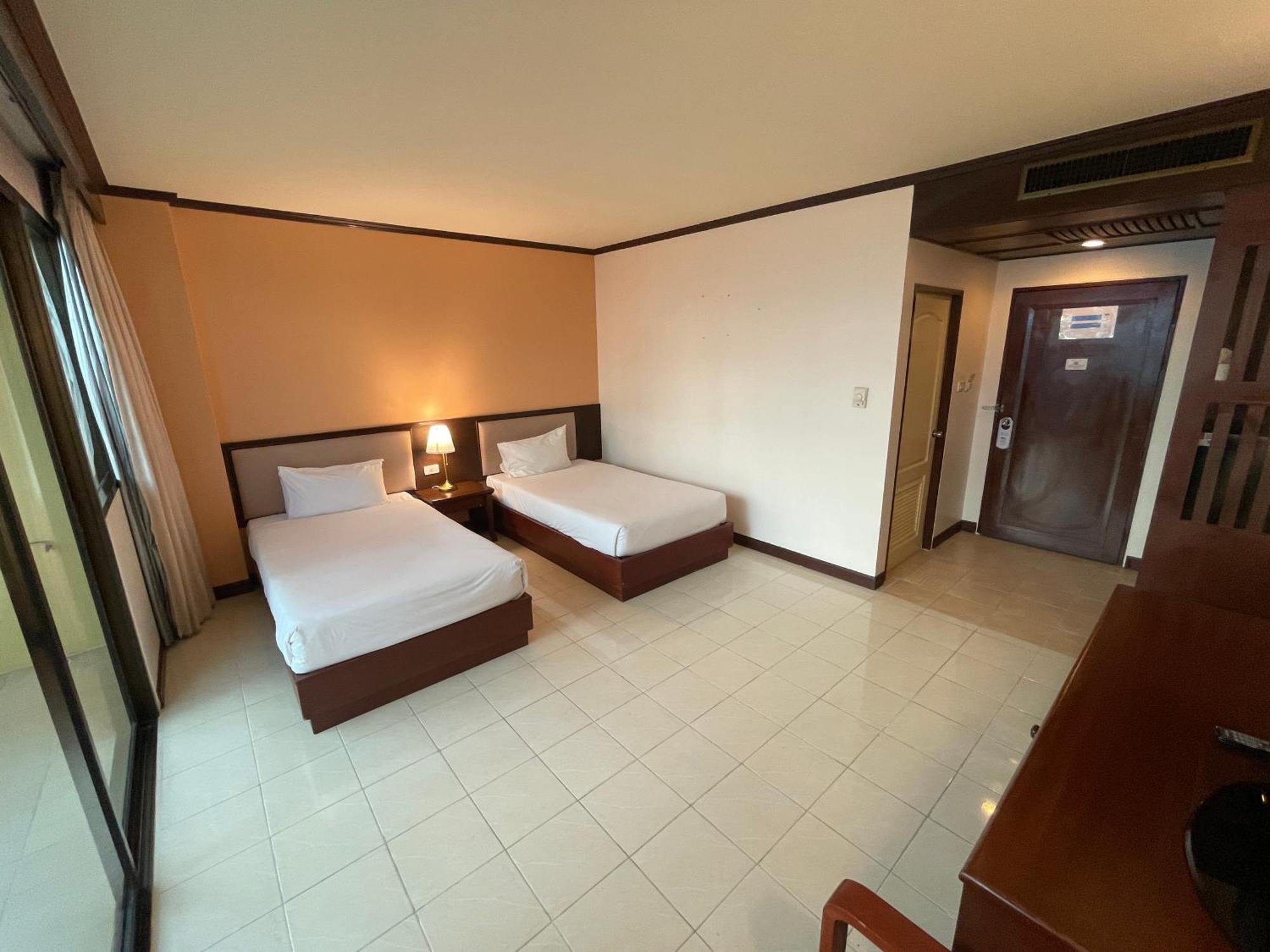 Bauman Ville Hotel Phuket Exterior photo